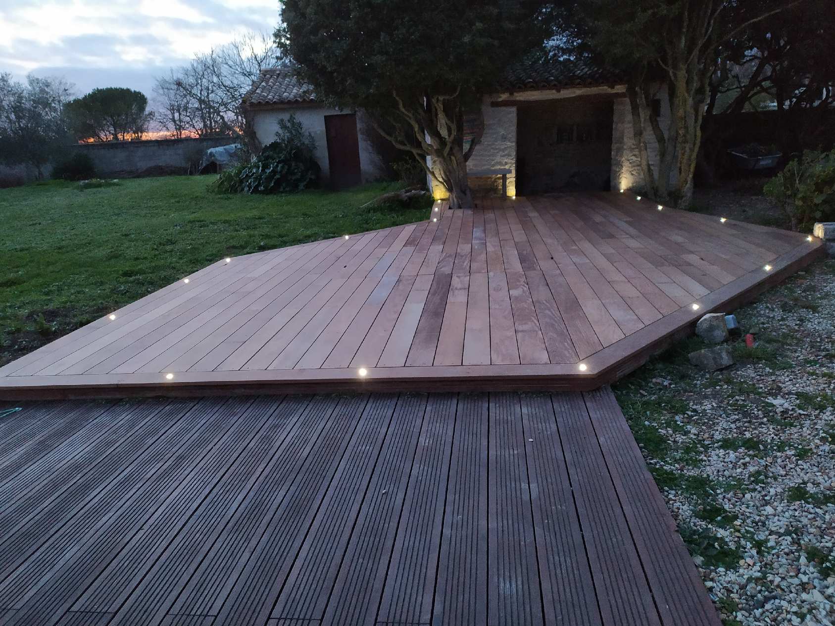 Installer une terrasse en bois Plaisir